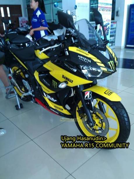 Yamaha R25 livery Tech3 motogp 6