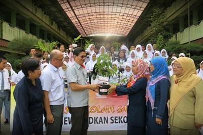 AHM tebar 850 Tanaman Obat Keluarga ke 12 Sekolah Satu Hati 001 Pertamax7.com