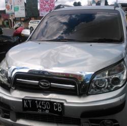 Diduga karena Mengantuk, Terios Seruduk 9 Motor dan 1 Sepeda di Jogja, Korban Patah Kaki