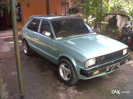 iklan diahtsu charade 1983 kalau mau irit jalan kaki saja