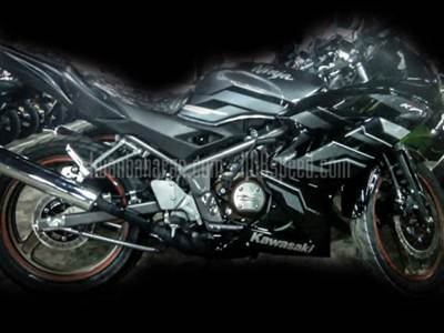 Kawasaki Ninja 150 striping terbaru 2015 003 Pertamax7.com