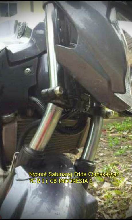 Shock Depan Yamaha New Vixion Ini Patah Usai nge-Rem Mendadak 003 Pertamax7.com