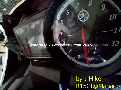 Speedometer yamaha R15 retak karena sinar matahari di Manado 001 Pertamax7.com