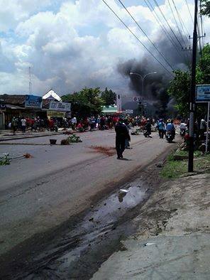 Demo nelayan hancurkan fasilitas kota Batang Jawa Tengah Pantura Macet 003