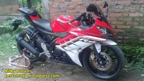 modifikasi yamaha R15 lama striping R15 facelift 2015