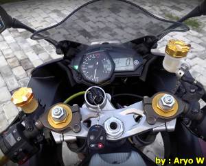 Modifikasi Yamaha r25 Bunglon ala Aryo W002&nbsp;Pertamax7.com