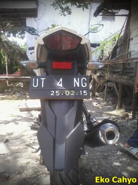 Pelat Nomer Yamaha New Viixon Unik UTANG 006 Pertamax7.com