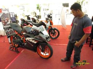 pertamax7.com bertemu ktm RC200&nbsp;Surakarta