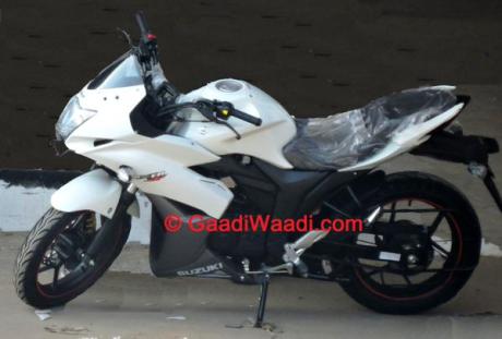 Suzuki Gixxer SF 155 White colour 005pertamax7.com