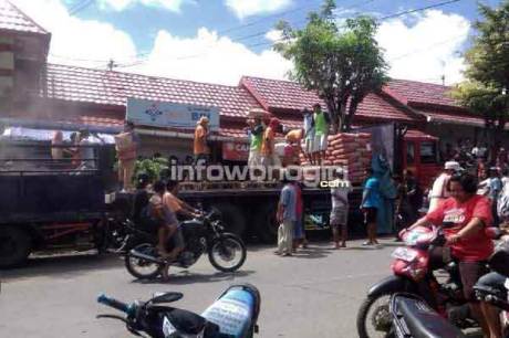 truk semen lindas 13 motor di wonogiri 1 pertamax7.com