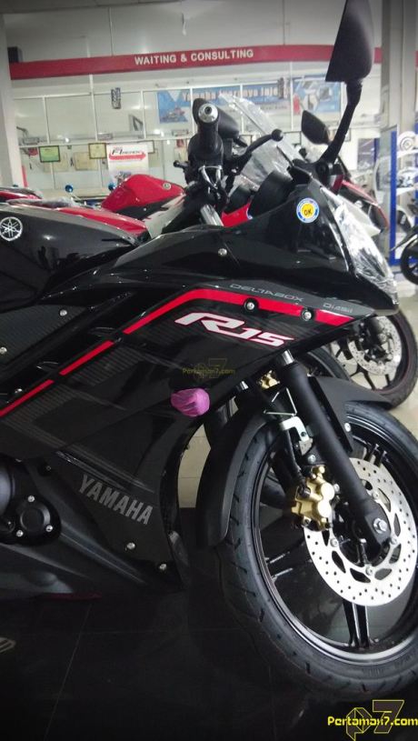 Yamaha R15 Facelift 2015 striping baru 005 Pertamax7.com