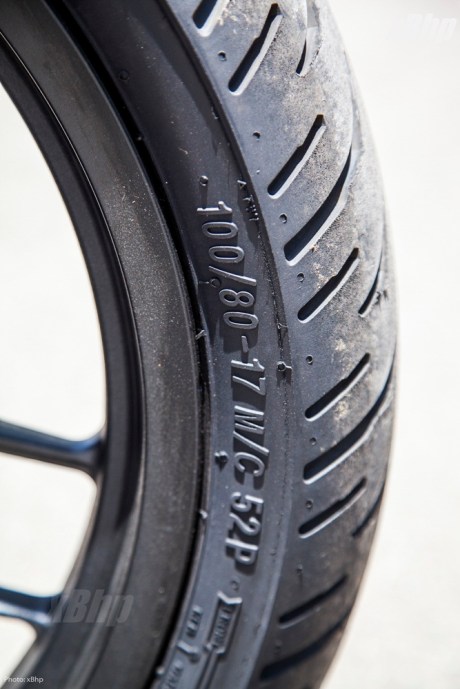 Bajaj Pulsar RS 200 Full Faired Wall Paper 26XbHP