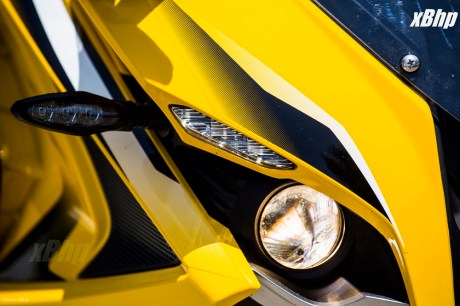 Bajaj Pulsar RS 200 Full Faired Wall Paper 34XbHP