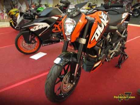 bertemu KTM DUKE 200 di SOlo jawa tengah 001 Pertamax7.com