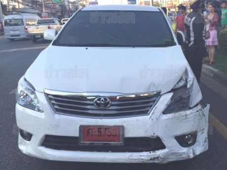 Bocah 13 tahun tabrak 12 mobil pakai toyota innova di Thailand002pertamax7.com