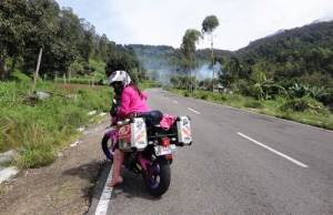 Lady Biker Solo Riding Beber Yamaha Byson Pink Malang Jepara Jakarta dalam EKSPEDISI KARTINI 05&nbsp;Pertamax7.com