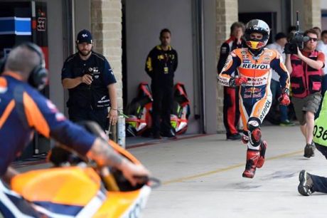 marquez lari ambil honda RC213V di kualifikasi motogp amerika 2015