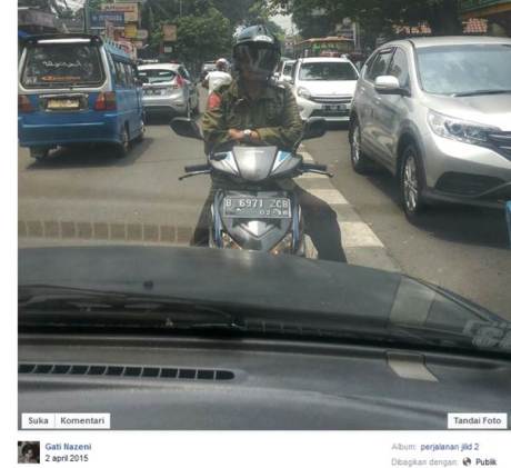 mobil hadang motor lawan arah di jati padang jakarta selatan