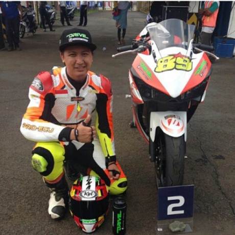 naik Motor 250 CC hendra rusbule  podium lawan yamaha R25 bored up 280 cc di yamaha sunday race 2015004 Pertamax7.com