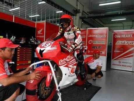 M. Fadli Imammudin (#43), pebalap berbakat binaan AHM siap bertanding di ARRC kelas Supersport 600cc