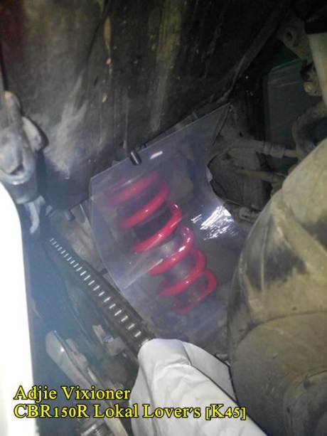 solusi supaya shock belakang honda CB150R tidak mudah kotor