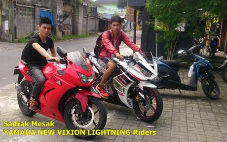 yamaha new vixion modip fairing R25 jejer dengan kawasaki ninja 250 karbu