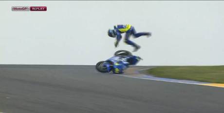 Aleix Espargaro Crash Hi SIde Motogp Le Mans france 2015 07Pertamax7.com