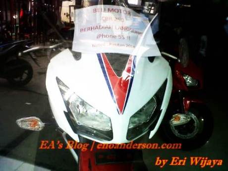 beli-honda-cbr250r-gratis-apple iphone 5s jakarta