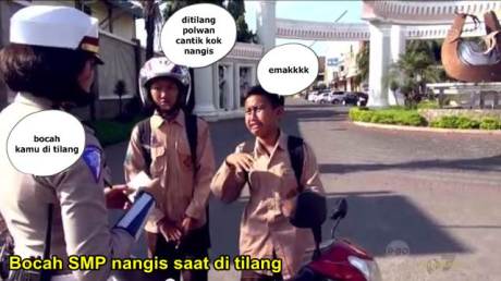 bocah smp sidoarjo nangis saat di tilang polisi