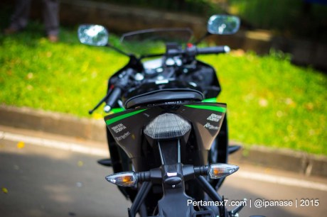 Foto Yamaha R15 Special edition Tech3 Motogp Pertamax7.com_-14