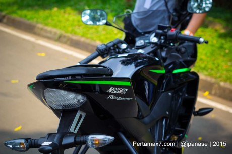 Foto Yamaha R15 Special edition Tech3 Motogp Pertamax7.com_-58
