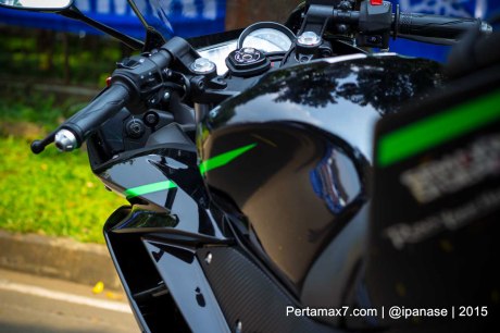 Foto Yamaha R15 Special edition Tech3 Motogp Pertamax7.com_-63