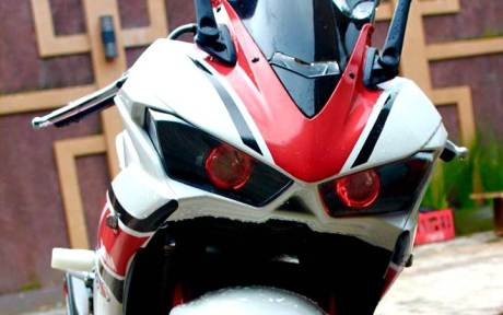 Modifikasi R25 Livery Yamaha Anniversary 50th, Pro Arm dan Upside Down Bikin Ganteng 06Pertamax7.com