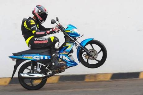 suzuki satria F115 young star Terbang di geber Tester Otomotif