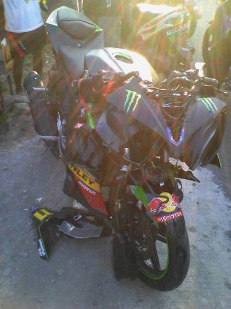 yamaha r15 tech3 motogp remuk kecelakaan di godean jogja
