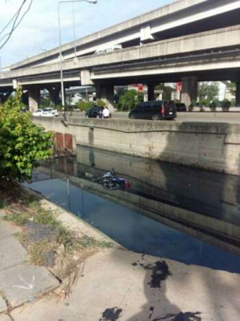 yamaha R25 masuk sungai 00 pertamax7.com