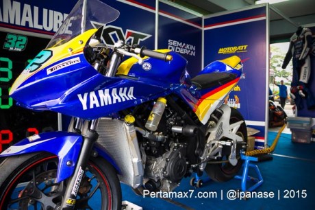 coolant diganti air mineral di  Yamaha Sunday Race seri 2 Sentul Pertamax7.com_-3