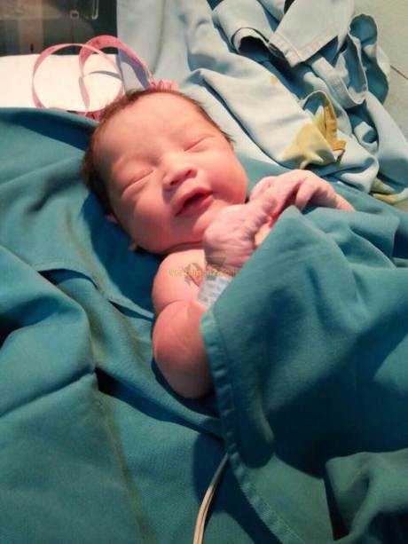 M Fadli resmi jadi Ayah Foto HeadlLine M Fadli & Bayi 01 pertamax7.com