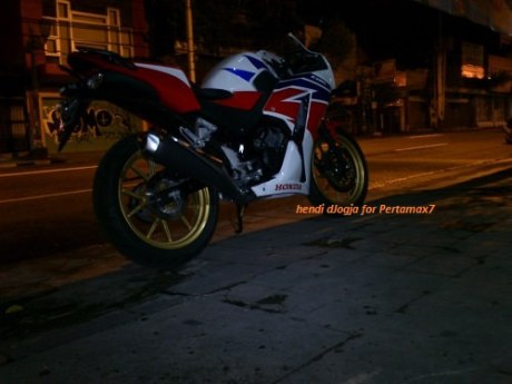 Modifikasi Honda CBR150R lokal pakai velg Daytona GP Wheel konsep CBR1000RR SP 04Pertamax7.com