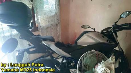 Yamaha MT-25 pakai Wingrack dan Box Givi 00 pertamax7.com