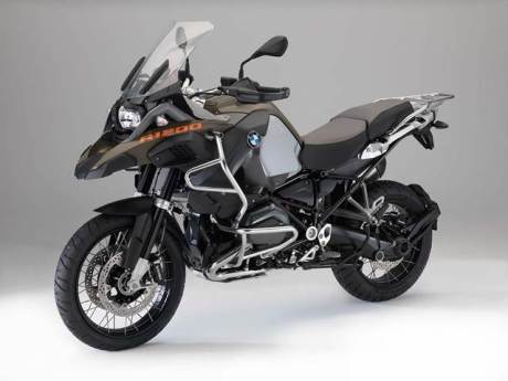 2014-BMW-R1200GS-Adventure-studio-07