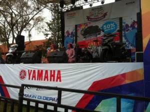 Entertainment di Blue Core Yamaha Motor Show 20015 di Alun Alun Kendal&nbsp;Semarang