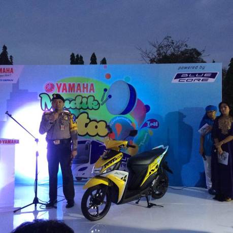 Kapolres Jakarta Timur Kombes Pol Umar Faroq SH,MH,MM memberikan sambutan dalam event Yamaha Mudik Kita 2015
