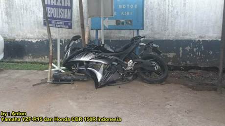 Kecelakaan Yamaha r15 Shock Patah di  Purwokerto 02 pertamax7.com