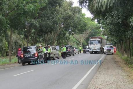 Kena Foto Wartawan, Razia Lalu Lintas Polisi Jelang Lebaran di Sumatera Utara Ini bubar jalan 03 pertamax7.com