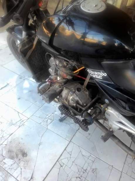 Mesin Besar Apa Ya yang di Gendong Bajaj Pulsar 200 ini 02 Pertamax7.com