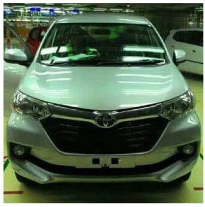 Toyota Avanza Facelift 2015 warna Silver