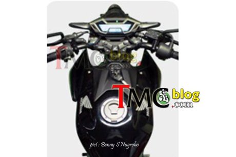 wujud honda CB150R facelift 2015 dari atas