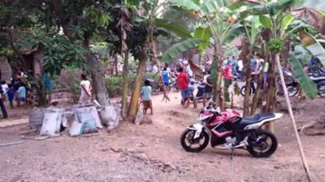 Yamaha Jupiter MX terbang hantam rumah warga karena balap liar 02 pertamax7.com