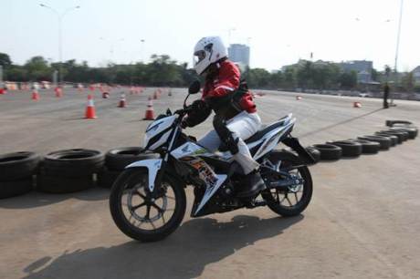 AHM Luncurkan 2 Model Baru All New Honda CB150R StreetFire dan New Honda Sonic 150R 00 pertamax7.com